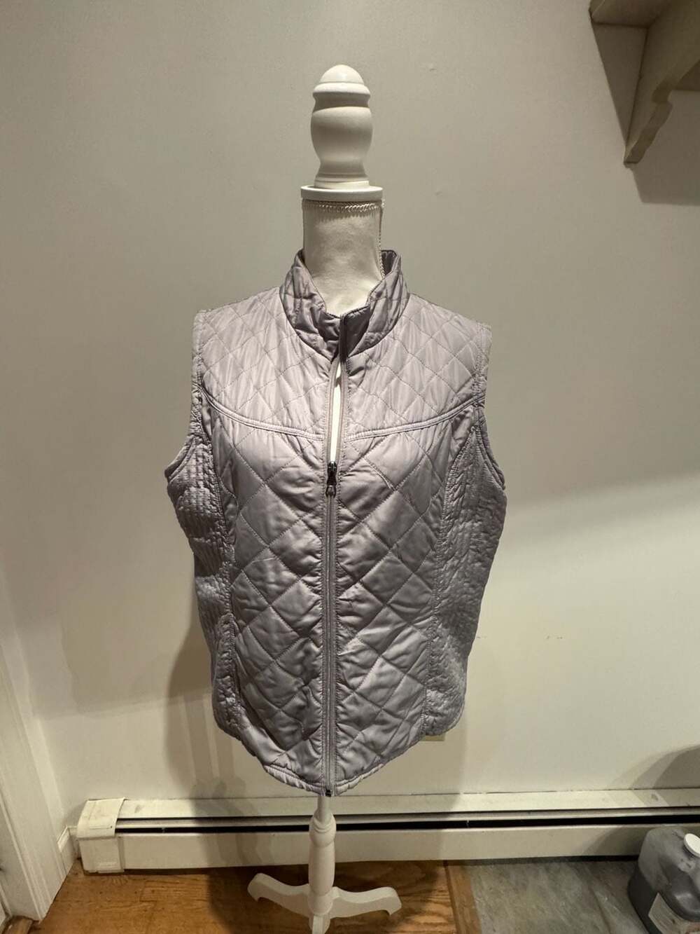 Relativity Quilted Vest Size XL Gray Full Zip Puffer Vest